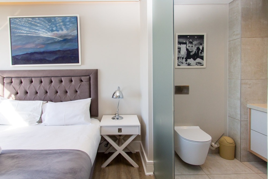 2 Bedroom Property for Sale in Sea Point Western Cape